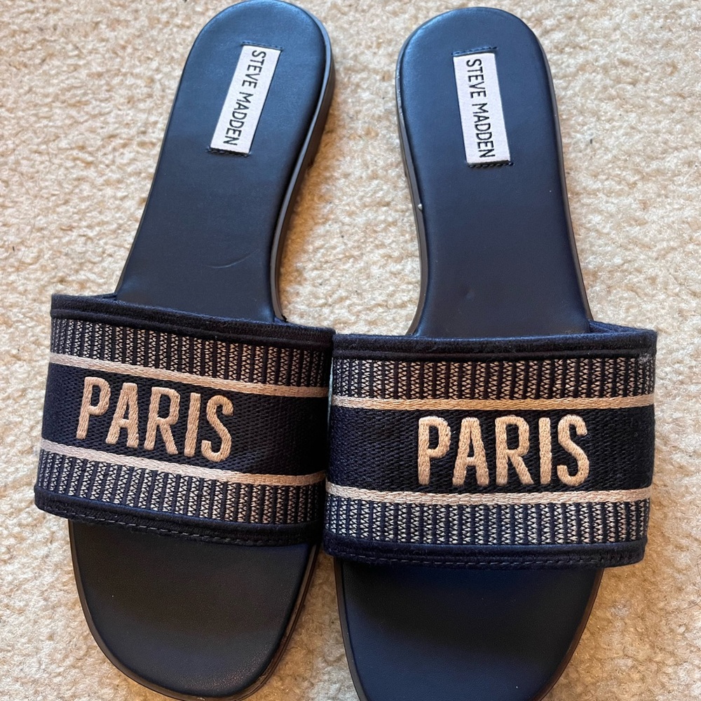 Steve Madden Black Paris Slides